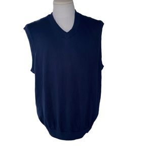 Mizuno performance wear sweater vest. Large. Excellent condition.